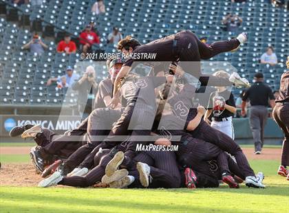 Thumbnail 1 in Keller vs. Rockwall-Heath (UIL 6A Final) photogallery.