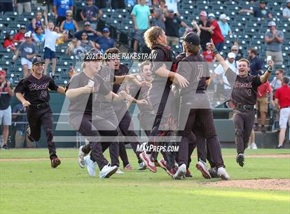 Thumbnail 2 in Keller vs. Rockwall-Heath (UIL 6A Final) photogallery.