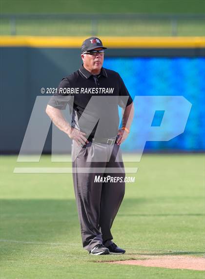 Thumbnail 3 in Keller vs. Rockwall-Heath (UIL 6A Final) photogallery.