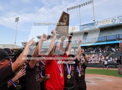 Thumbnail 2 in Keller vs. Rockwall-Heath (UIL 6A Final) photogallery.