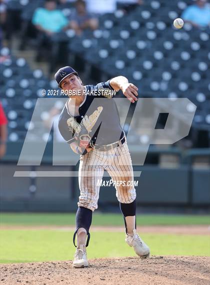 Thumbnail 3 in Keller vs. Rockwall-Heath (UIL 6A Final) photogallery.