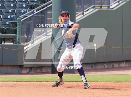 Thumbnail 2 in Keller vs. Rockwall-Heath (UIL 6A Final) photogallery.