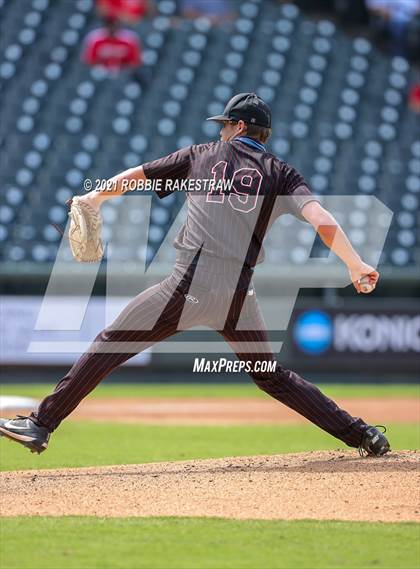 Thumbnail 3 in Keller vs. Rockwall-Heath (UIL 6A Final) photogallery.