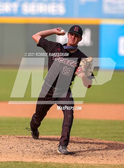 Thumbnail 3 in Keller vs. Rockwall-Heath (UIL 6A Final) photogallery.