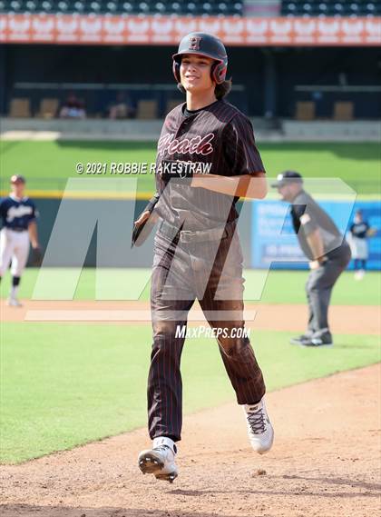 Thumbnail 3 in Keller vs. Rockwall-Heath (UIL 6A Final) photogallery.