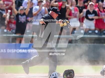 Thumbnail 2 in Keller vs. Rockwall-Heath (UIL 6A Final) photogallery.
