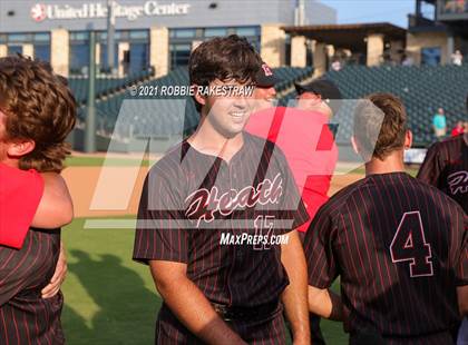 Thumbnail 3 in Keller vs. Rockwall-Heath (UIL 6A Final) photogallery.