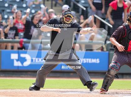 Thumbnail 2 in Keller vs. Rockwall-Heath (UIL 6A Final) photogallery.