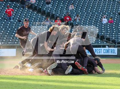 Thumbnail 1 in Keller vs. Rockwall-Heath (UIL 6A Final) photogallery.