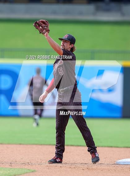 Thumbnail 3 in Keller vs. Rockwall-Heath (UIL 6A Final) photogallery.