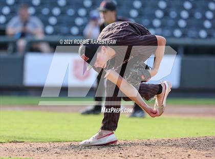 Thumbnail 3 in Keller vs. Rockwall-Heath (UIL 6A Final) photogallery.