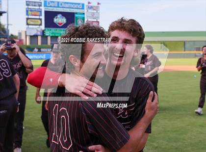 Thumbnail 2 in Keller vs. Rockwall-Heath (UIL 6A Final) photogallery.