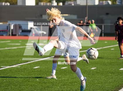 Thumbnail 1 in West Islip vs East Hampton(NYSPHSAA) photogallery.