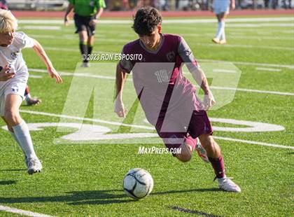 Thumbnail 3 in West Islip vs East Hampton(NYSPHSAA) photogallery.
