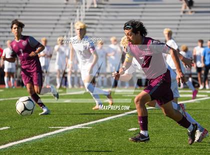 Thumbnail 3 in West Islip vs East Hampton(NYSPHSAA) photogallery.