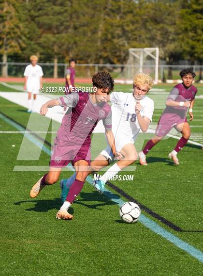 Thumbnail 1 in West Islip vs East Hampton(NYSPHSAA) photogallery.