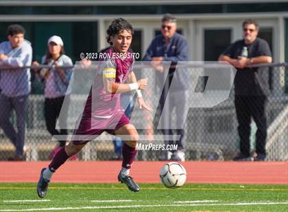 Thumbnail 3 in West Islip vs East Hampton(NYSPHSAA) photogallery.