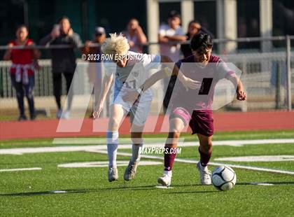 Thumbnail 2 in West Islip vs East Hampton(NYSPHSAA) photogallery.