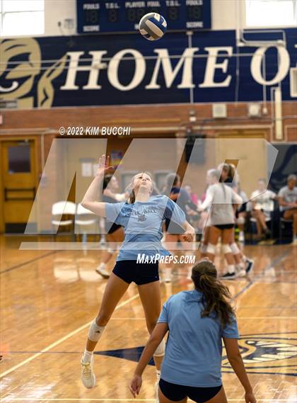 Thumbnail 1 in Grosse Pointe South vs. Divine Child (GPS QUAD) photogallery.