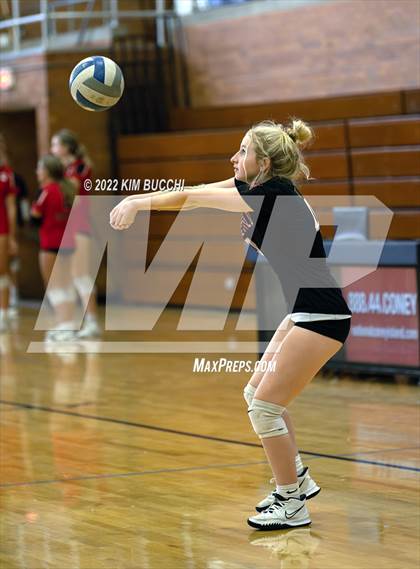 Thumbnail 2 in Grosse Pointe South vs. Divine Child (GPS QUAD) photogallery.