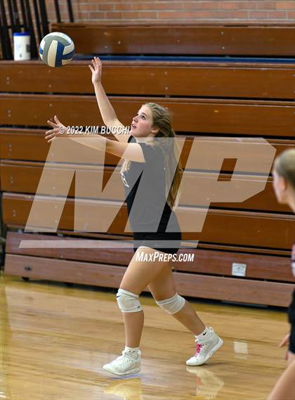 Thumbnail 1 in Grosse Pointe South vs. Divine Child (GPS QUAD) photogallery.