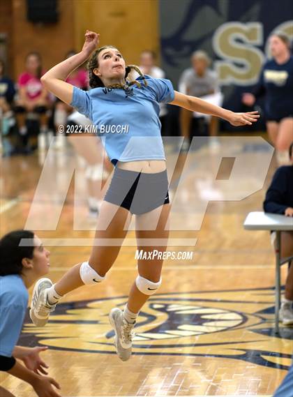 Thumbnail 2 in Grosse Pointe South vs. Divine Child (GPS QUAD) photogallery.