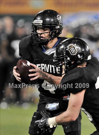 Thumbnail 3 in Edison vs. Servite (CIF SS PAC 5 Final) photogallery.