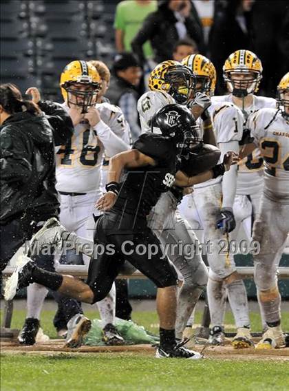 Thumbnail 3 in Edison vs. Servite (CIF SS PAC 5 Final) photogallery.