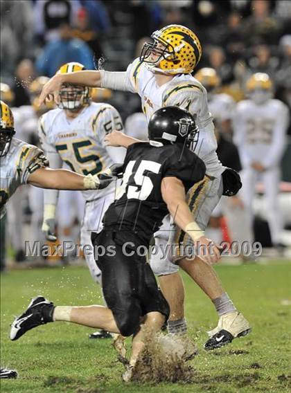 Thumbnail 3 in Edison vs. Servite (CIF SS PAC 5 Final) photogallery.