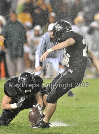Thumbnail 1 in Edison vs. Servite (CIF SS PAC 5 Final) photogallery.