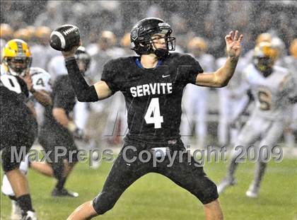 Thumbnail 3 in Edison vs. Servite (CIF SS PAC 5 Final) photogallery.