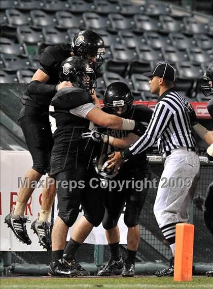 Thumbnail 1 in Edison vs. Servite (CIF SS PAC 5 Final) photogallery.