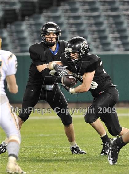 Thumbnail 3 in Edison vs. Servite (CIF SS PAC 5 Final) photogallery.