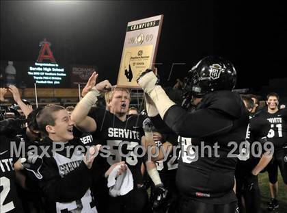 Thumbnail 2 in Edison vs. Servite (CIF SS PAC 5 Final) photogallery.