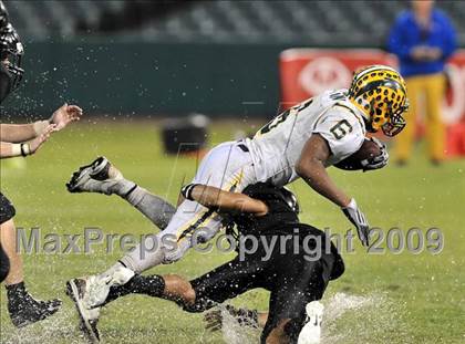 Thumbnail 2 in Edison vs. Servite (CIF SS PAC 5 Final) photogallery.