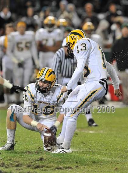 Thumbnail 1 in Edison vs. Servite (CIF SS PAC 5 Final) photogallery.