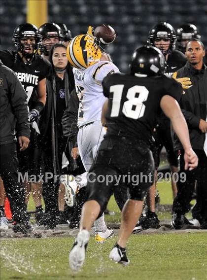 Thumbnail 1 in Edison vs. Servite (CIF SS PAC 5 Final) photogallery.