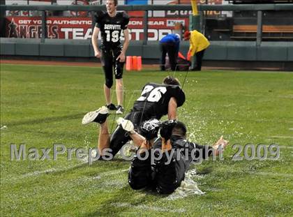 Thumbnail 2 in Edison vs. Servite (CIF SS PAC 5 Final) photogallery.
