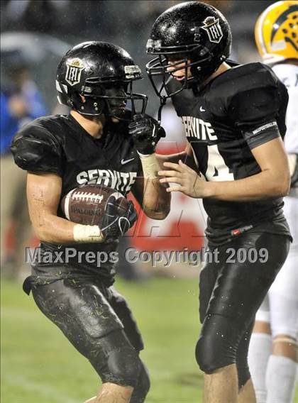 Thumbnail 3 in Edison vs. Servite (CIF SS PAC 5 Final) photogallery.