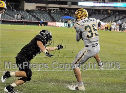 Thumbnail 2 in Edison vs. Servite (CIF SS PAC 5 Final) photogallery.