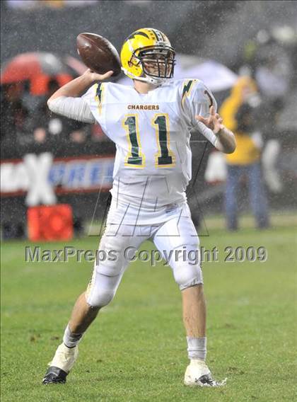 Thumbnail 1 in Edison vs. Servite (CIF SS PAC 5 Final) photogallery.