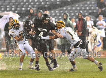 Thumbnail 3 in Edison vs. Servite (CIF SS PAC 5 Final) photogallery.