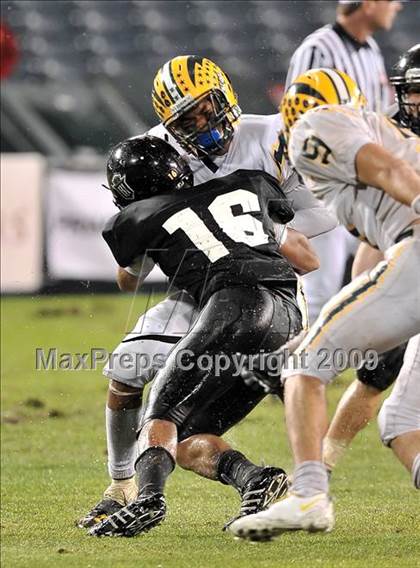 Thumbnail 1 in Edison vs. Servite (CIF SS PAC 5 Final) photogallery.