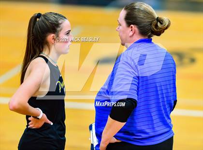 Thumbnail 2 in AIA D2 Badminton Championship photogallery.