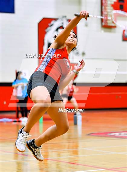 Thumbnail 3 in AIA D2 Badminton Championship photogallery.