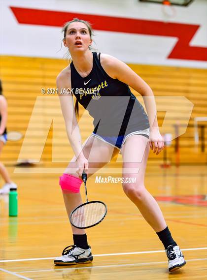 Thumbnail 2 in AIA D2 Badminton Championship photogallery.