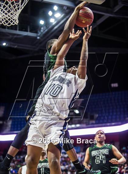 Thumbnail 3 in Weaver vs. Hillhouse (CIAC Class LL Final) photogallery.