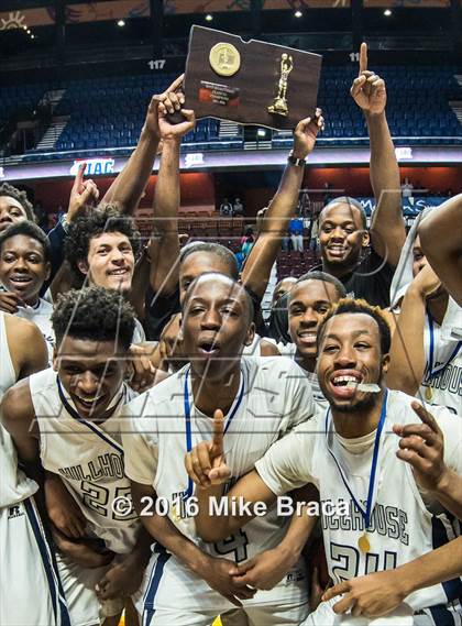 Thumbnail 3 in Weaver vs. Hillhouse (CIAC Class LL Final) photogallery.