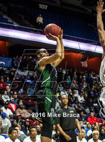 Thumbnail 3 in Weaver vs. Hillhouse (CIAC Class LL Final) photogallery.