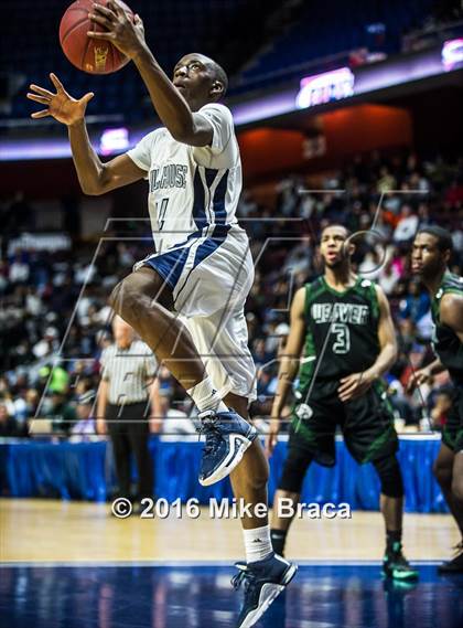 Thumbnail 2 in Weaver vs. Hillhouse (CIAC Class LL Final) photogallery.